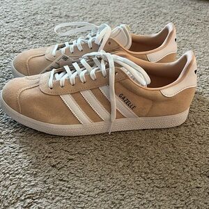 NWT Adidas Gazelle Light Pink